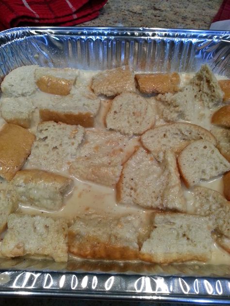 Coquito Bread Pudding, Cuban Rice Pudding, Puerto Rican Bread, Puerto Rican Bread Pudding, Coconut Bread Pudding, Cuban Rice, Coquito Recipe, Cuban Bread, Potluck Ideas