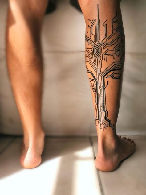 Futuristic Tattoo Sleeve, Tech Tattoo Ideas For Men, Cyberpunk Leg Tattoo, Computer Tattoo Ideas, Circuit Tattoo Design, Bionic Tattoo, Cybernetic Tattoo, Tech Tattoo Ideas, Cyberpunk Tattoo Design Ideas