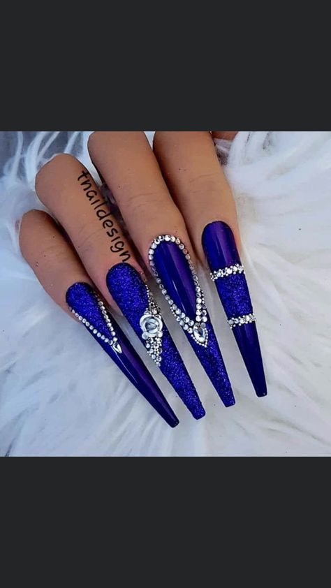 Blue Classy Nails, Best Winter Nails, Blue Stiletto Nails, Blue Stilettos, Royal Blue Nails, Navy Blue Nails, Queen Nails, Blue Acrylic Nails, Blue Nail Designs