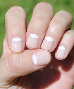 cuticle frenchy Half Moon Nails, Moon Manicure, Korean Nail Art, Moon Nails, Shaped Nails, White Moon, Her Nails, Nail Fungus, Manicure Y Pedicure