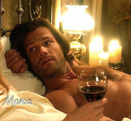 Gorgeous Gif of Sam in Bed!! ~Laurie~ Supernatural Sam Winchester, Matt Cohen, Jared Padalecki Supernatural, Supernatural Fan Art, Jensen And Misha, Jensen Ackles Jared Padalecki, Winchester Supernatural, Supernatural Tv Show, Supernatural Sam