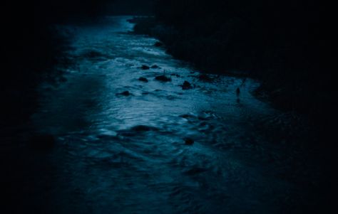 https://flic.kr/p/z4fyFm | the river night Scary River Aesthetic, Underwater River, River At Night, Scary Ocean, Dark River, Elsie Silver, Dark Ocean, Ocean At Night, Bird Box