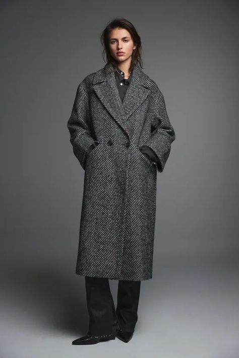 Coat Ideas For Women, Oversized Coat Outfit, Grey Coat Outfit, Long Tweed Coat, Wool Coat Outfit, Long Wool Coat Women, Coat Ideas, Long Coat Outfit, Long Grey Coat