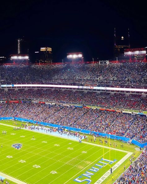 Tennessee Titans Aesthetic, Nfl Aesthetic, Nfl Stadium, Manifesting 2024, Tennessee Titans Football, Titans Football, Nfl Stadiums, Dream Vision Board, Nfl Games