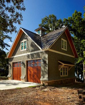 Lake House Cabana - Traditional - Garage - charleston - by Westend Interiors Cottage Exterior Colors, Garage With Living Quarters, Plan Garage, Carriage House Garage, Carriage House Plans, Garage Addition, Garage Loft, Garage Apartment Plans, Garage Remodel