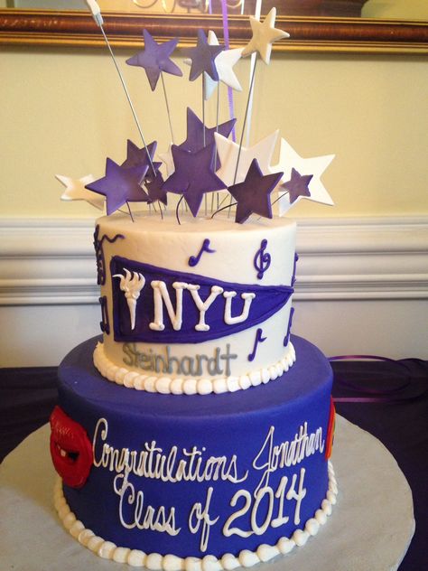 Loved this NYU graduation cake from Clays Bakery Nyu Graduation Party Ideas, Nyu University, Graduation Cakes Ideas, Josh Matthews, Nyu Graduation, Cakes Graduation, Grad Cakes, Cake Book, Dream University