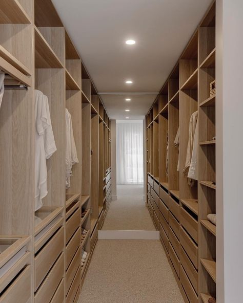 Smooks Home • Instagram Walk In Storage, Walk In Robe Designs, Primary Closet, Walking Closet, Best Bathtubs, Walk In Closet Design, Tub Ideas, Walk In Robe, Primary Bathroom