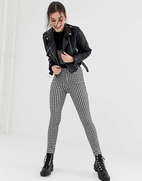 Plaid Pants Outfit, Gingham Outfit, Gingham Pants, Checkered Pants, Elegante Casual, Looks Black, Clothes Women, Gingham Print, Looks Style