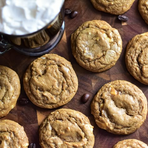 Irish Coffee Cookies Crinkle Cookie Recipes, Irish Cookies, Coffee Cookies Recipe, New Cookie Recipes, Chocolate Walnut Brownies, Fruit Cake Cookies, Crinkle Cookies Recipe, Walnut Brownies, Cake Mug