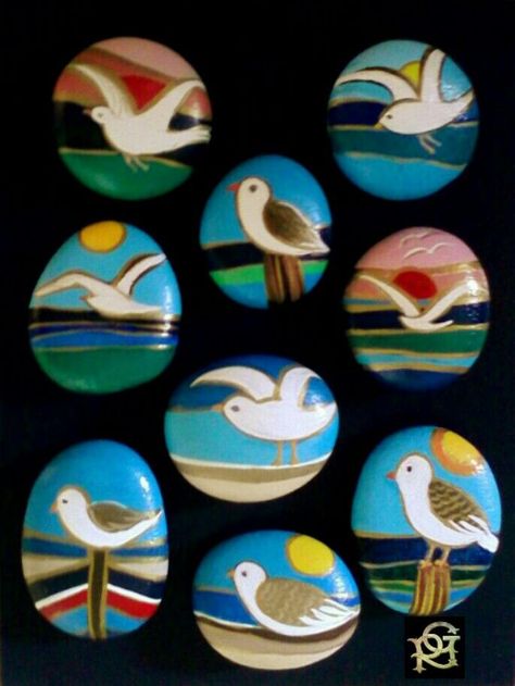 Seagull Rock Painting, Painted Seagulls, Carillons Diy, Sea Gulls, Painted Rock Animals, Art & Craft Paint, Painted Shells, Rock Painting Ideas Easy, Rock Painting Patterns