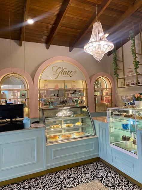 Colorful Bakery, Cake Shop Design, Bakery Shop Interior, Boutique Patisserie, Cafe Display, Patisserie Design, Mini Cafe, Bakery Shop Design, Bakery Interior