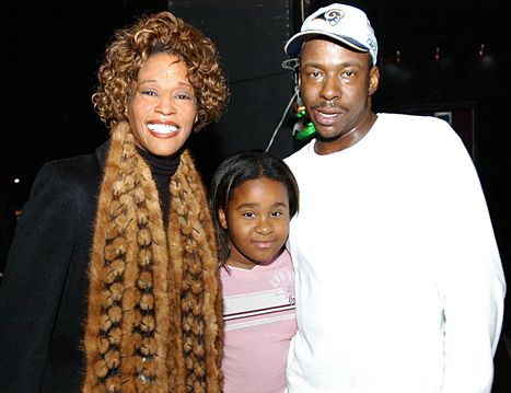 Whitney Houston, Bobbi Kristina, and Bobby Brown in 2003 Cissy Houston, Bobbi Kristina Brown, Bobbi Kristina, Celebrity Dads, Whitney Houston, Hollywood Life, Family Affair, Music Legends, Bobby Brown