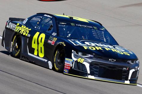 Jimmie Johnson returned at the lead Hendrick driver at Auto Club Speedway - The Hendrick Motorsports shop has been reorganized following the west coast swing https://racingnews.co/2018/03/22/jimmie-johnson-talks-challenges-changes-at-hendrick-motorsports/ #jimmiejohnson Las Vegas Motor Speedway, Jimmy Johnson, Nascar Race Cars, Jimmie Johnson, Nascar Race, Kyle Busch, Bad To The Bone, Motor Speedway, Camping World