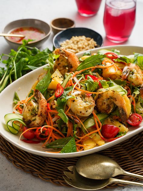 Vietnamese Prawn Salad, Vietnamese Shrimp Salad, Prawn And Mango Salad, Asian Prawn Salad, Shrimp And Mango Salad, Prawn Mango Avocado Salad, Prawn Salad Recipe Dinners, Easy Vietnamese Dishes, Prawn Recipes Healthy