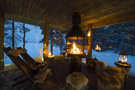 Winter retreat in #Finland  Cool Stuff and Fancy Gadgets - Jonathan Alonso Webpage : www.thejonathanalonso.com  #gadgetsHub #gadgetstore44 #JonathanAlonso Winter Chalet, Cabin Aesthetic, Winter Cabin, Summer Cottage, Cabin In The Woods, Holiday Villa, Cabin Life, Luxury Holidays, Cozy Place