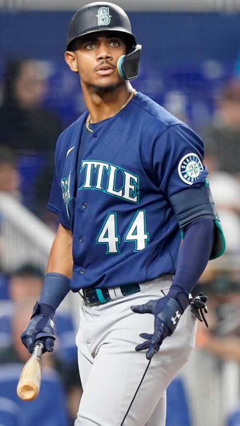 Hot Baseball Players, Baseball Videos, Seattle Mariners Baseball, Mariners Baseball, Seattle Sports, Baseball Guys, Ken Griffey Jr., Ken Griffey, Basketball Art