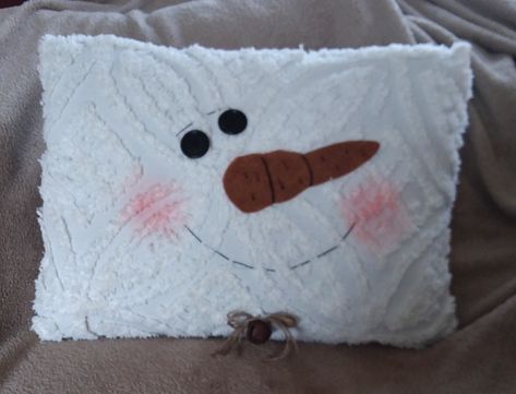 Snowman From Chenille Bedspread, What To Do With Old Chenille Bedspreads, Crafts With Chenille Bedspread, Repurposed Chenille Bedspread, Chenille Snowman Diy, Chenille Bedspread Repurpose, Chenille Bedspread Crafts, Chenille Projects, Material Ornaments