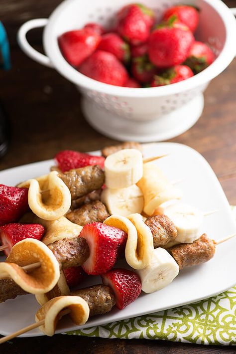 Breakfast Kabobs, Breakfast Brunch Ideas, Fruit Pancakes, Fun Breakfast, Summer Breakfast, Kabob Recipes, Simple Breakfast, Kebab Recipes, Brunch Ideas