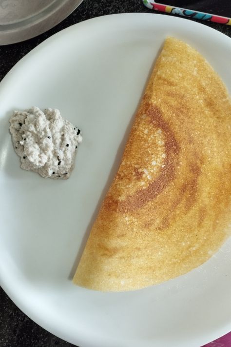 Dosa with Coconut chutney Dosa And Chutney, Red Dosa Chutney, Masala Dosa Red Chutney Recipe, Coconut Chutney For Idli, Dosa Chutney, Coconut Chutney For Dosa, Coconut Chutney South Indian, Coconut Chutney, Chutney