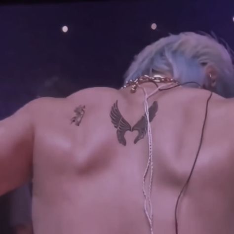 Felix Back Tattoo, Lee Felix Tattoo, Felix Muscles, I Love Your Body, Felix Back, Felix Heart, All About Justin Bieber, Wing Tattoo, Love Your Body