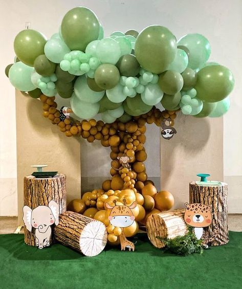 Safari Theme Birthday Party, Safari Birthday Party Decorations, Safari Baby Shower Boy, Jungle Balloons, Balloon Tree, Princess Birthday Party Decorations, Fairy Garden Birthday Party, Jungle Theme Parties, Jungle Birthday Party