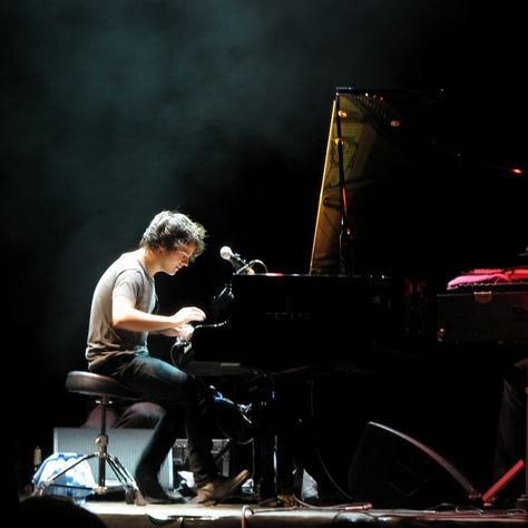 Jamie Cullum. Michael Parkinson, Jamie Cullum, University Of Reading, Seven Nation Army, Jazz Artists, Cool Jazz, Piano Man, Billy Joel, Jazz Festival