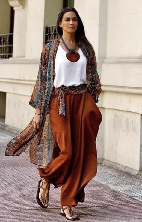 ⚜️ Look Hippie Chic, Stile Boho Chic, Look Boho Chic, Boho Mode, Mode Kimono, Mode Hippie, Estilo Hippie, Boho Style Outfits, Stil Boho