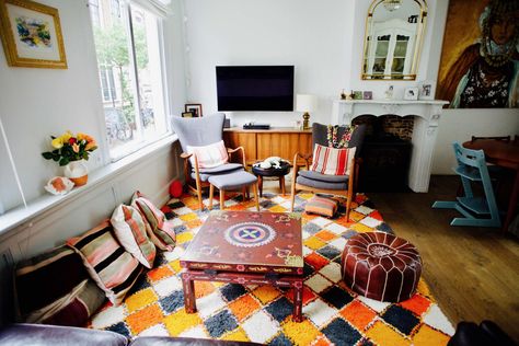 Wooden Living Room Table, Moroccan Decor Living Room, Eames Rocking Chair, Classic Furniture Living Room, Wooden Living Room, Gravity Home, Vintage Lounge Chair, Moroccan Decor, Room Accessories