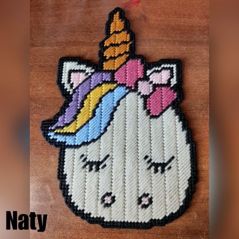 Unicorn Head Pattern Mickey Mouse Purse, Plastic Canvas Books, Plastic Canvas Ornaments, Plastic Mesh, Plastic Canvas Tissue Boxes, Unicorn Head, Hama Beads Patterns, Plastic Canvas Patterns Free, Unicorn Pattern