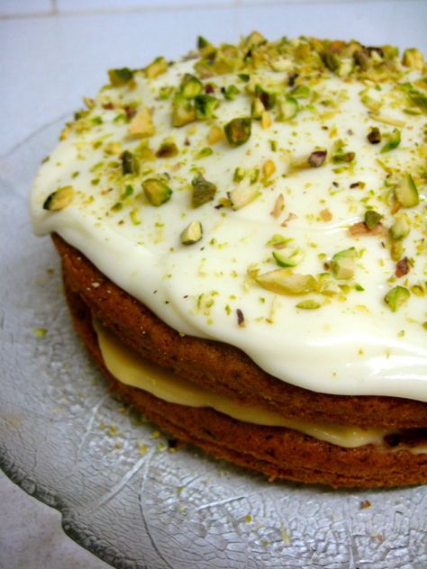 Flora's Famous Courgette Cake (p. 18) zucchini cake with cream cheese frosting from nugella lawson , the domestic goddess Courgette And Lime Cake, Courgette Cake Recipe, Courgette Cake, Pistachio Cake Recipe, Nigella Lawson Recipes, Lime Curd, Vegetable Cake, Cooking Books, Cake Light