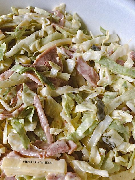 Reuben Pasta Salad, Rueben Salad, Pastrami Slaw, Permanent Slaw, Reuben Coleslaw, Reuben Salad Recipe, Pastrami Salad, Pickle Slaw Recipe, Reuben Recipes