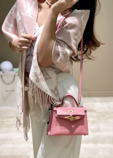 Pink Hermes Kelly, Mini Kelly Hermes Outfit, Hermes Kelly Pink, Mini Hermes Bag, Pink Luxury Bag, Mini Birkin Bag, New Money Aesthetic, Hermes Outfit, Pink Bags Outfit