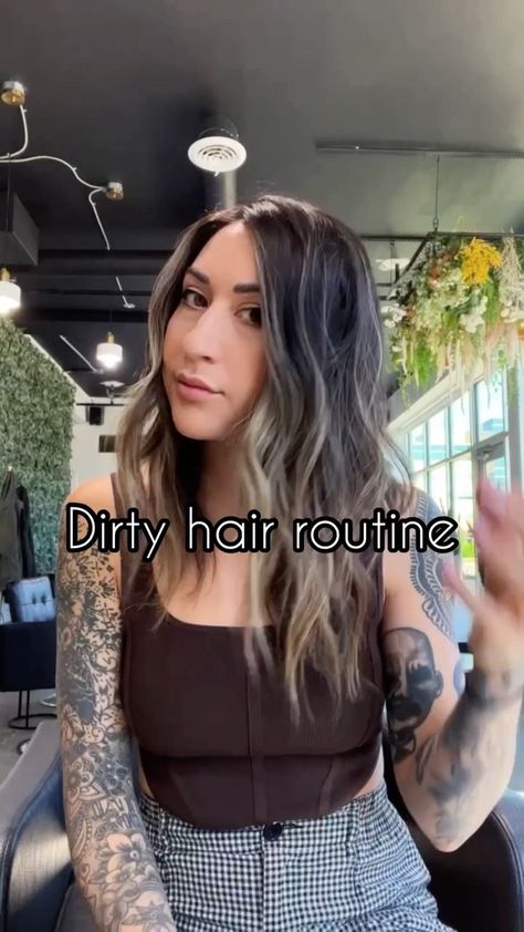 aaashleee on Instagram: My daily dirty hair routine 🧼 💡I only wash and style once a week 🙌🏼 . I use products like the @marianilaprofessional dry shampoo powder… Cute Dirty Hair Hairstyles, Cute Hairstyles Claw Clip, Hairstyles Drawing Girl, Dirty Hair Hairstyles Oily, Hairstyles After Shower Wet Hair, Hairstyles Art Reference, Hairstyles Black Girls Braids, Baddie Hairstyles Curly Hair, Hairstyles Braids Black Women