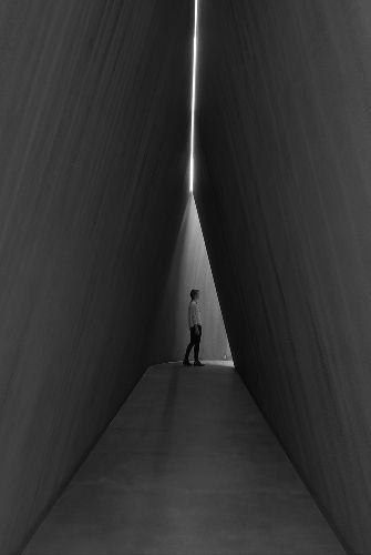 Shadow Architecture, London October, Richard Serra, Bg Design, Brutalist Architecture, Meditation Space, Space Architecture, Light And Space, April 13