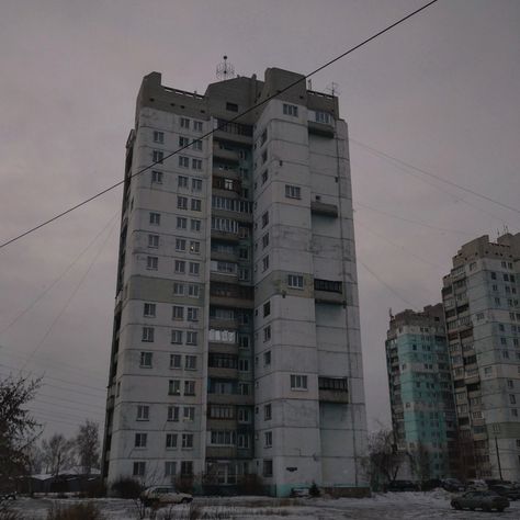 Abandoned Russian Buildings, Eastern European Apartment Building, Russia Apartment Building, Russian Apartment Aesthetic, Grunge Building, Old Russian Aesthetic, Russia Buildings, Russian Background, Russian Apartment