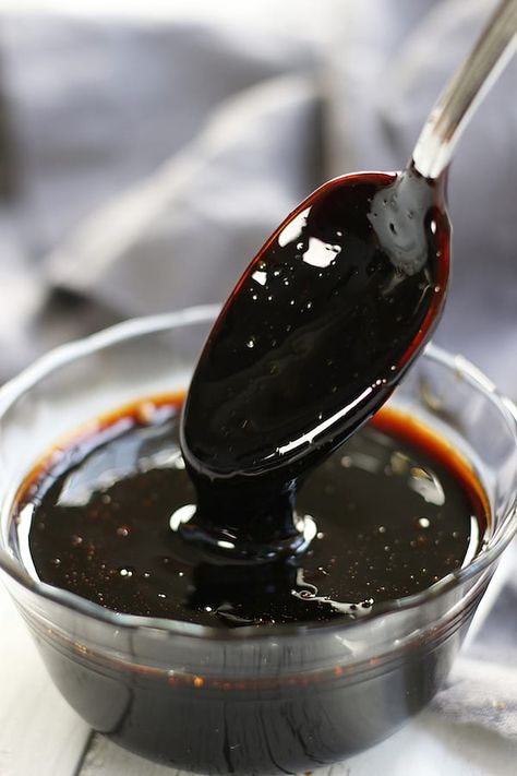 How To Make A Balsamic Reduction, Reduced Balsamic Glaze, Diy Balsamic Glaze, Easy Balsamic Glaze, How To Make Sauces, Sweet Balsamic Glaze, How To Make Balsamic Glaze, Balsamic Syrup Recipe, Balsamic Vinegar Glaze