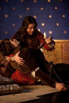 Romeo and Juliet 2013 Romeo And Juliet Drawing, Juliet Capulet, Shakespeare Love, Douglas Booth, Random Fashion, Star Crossed Lovers, Star Crossed, The Aurora, Hailee Steinfeld