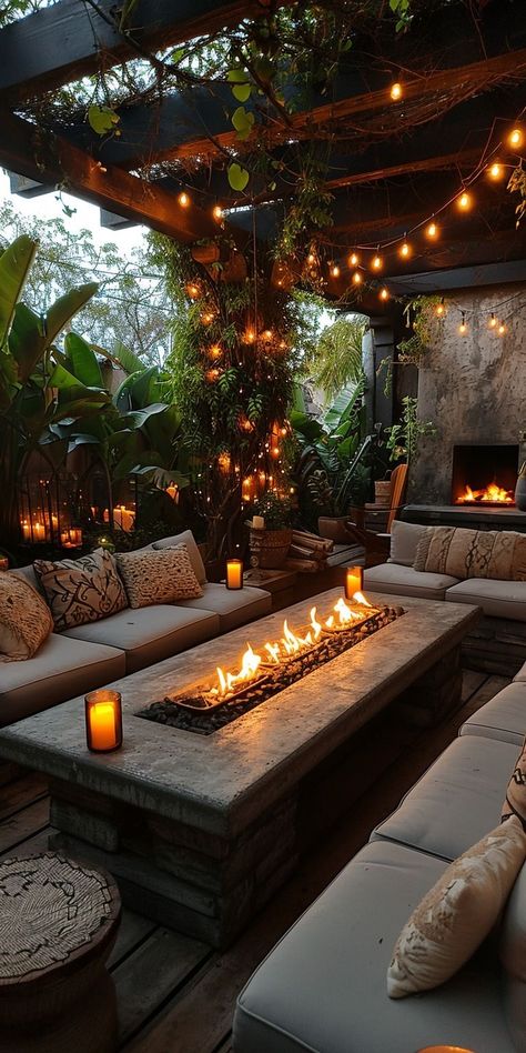 Terraced Backyard, Moody Decor, Hot Tub Garden, Dream Patio, Porch Garden, Patio Interior, Backyard Diy Projects, Outdoor Decor Backyard, Forest House