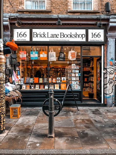 Things To Do In Brick Lane|13 Unmissable Attractions Listed By A Local — HUES OF DELAHAYE Columbia Road Flower Market, Columbia Road, Book Cafe, London Skyline, Shop Fronts, Brick Lane, Things To Do In London, London Town, London Eye