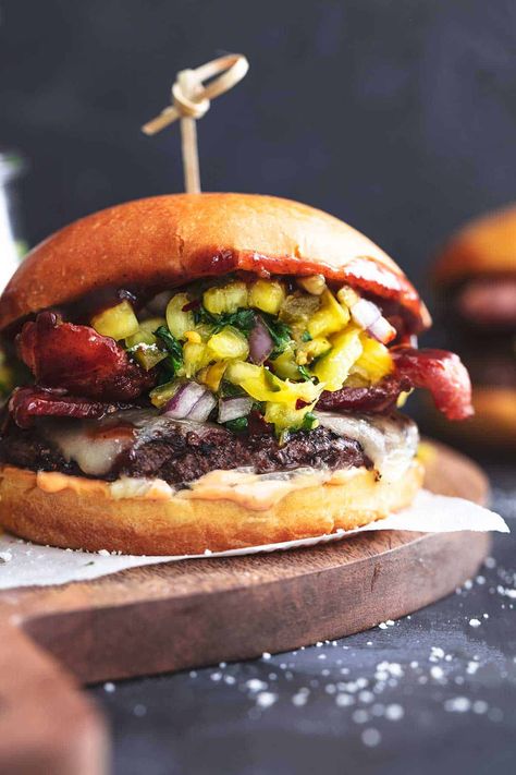 Hawaiian Burger, Hamburger Sauce, Tasty Cauliflower, Spicy Burger, Ground Beef Seasoning, Gourmet Burgers, Beef Burger, Hawaiian Food, Burgers Sandwiches