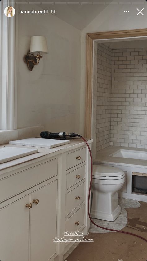 Alcove Vanity, Bathtub Alcove, Kids Bathroom Remodel, Beadboard Bathroom, Heritage Bathroom, Bathroom Details, Bathroom Shower Design, Bathroom Retreat, Apartment Makeover