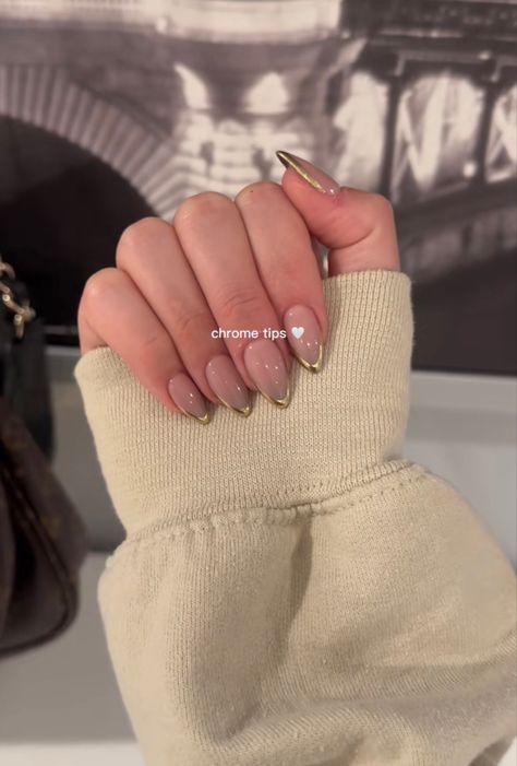 Nail Inspo Beach, Hawaii Graduation, Gold Tip Nails, Chrome Tips, Short Natural Nails, White Chrome Nails, Gold Chrome Nails, Hoco Nails, Chrome Nails Designs