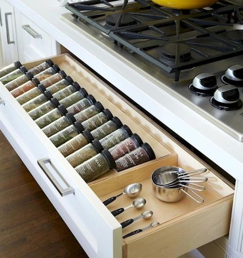 17 Super Functional Ideas To Organise The Kitchen Easily Stove Hood, Spice Drawer, Cabinet Refacing, Kitchen Stove, Modern Kitchen Cabinets, White Modern Kitchen, Kitchen Remodel Idea, Spice Rack, Kitchen Pantry