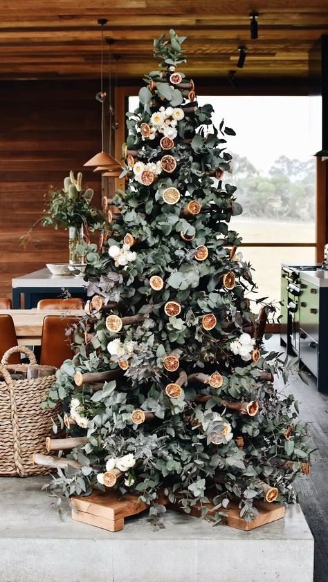 Aussie Christmas Tree, Aussie Xmas Decorations, Christmas Tree With Floral Picks, Eucalyptus On Christmas Tree, Christmas Tree Eucalyptus, Australian Christmas Tree Ideas, Eucalyptus In Christmas Tree, Christmas Tree With Eucalyptus, Eucalyptus Christmas Tree