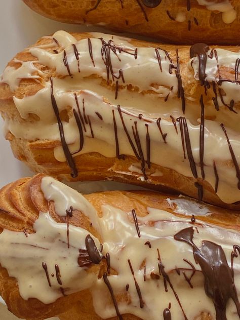 #eclair #autumnvibes #yummy #aesthetic #food #sweet #photos #eclairs Cherry Eclair, Eclair Aesthetic, Eclairs Aesthetic, Chocolat Aesthetic, Idol Oc, Yummy Aesthetic, Bakery Foods, Food Hub, Food Sweet