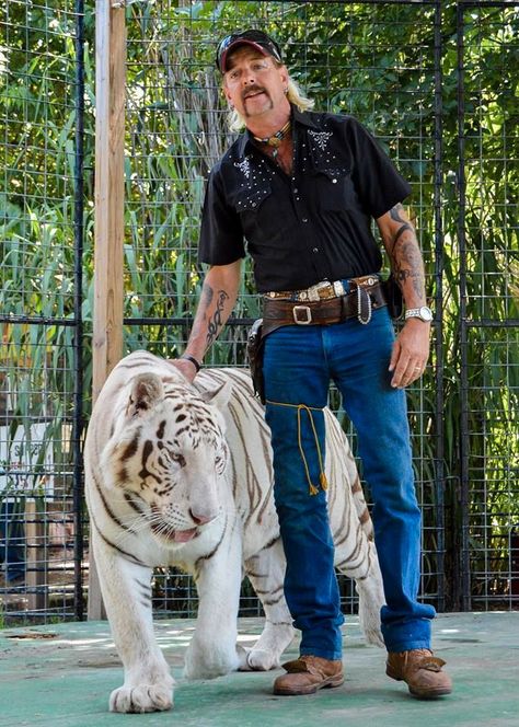 Joe Exotic Costume, Exotic Aesthetic, John Cameron Mitchell, Cameron Mitchell, Kyle Maclachlan, Tiger Costume, King Costume, Joe Exotic, Animal Activist