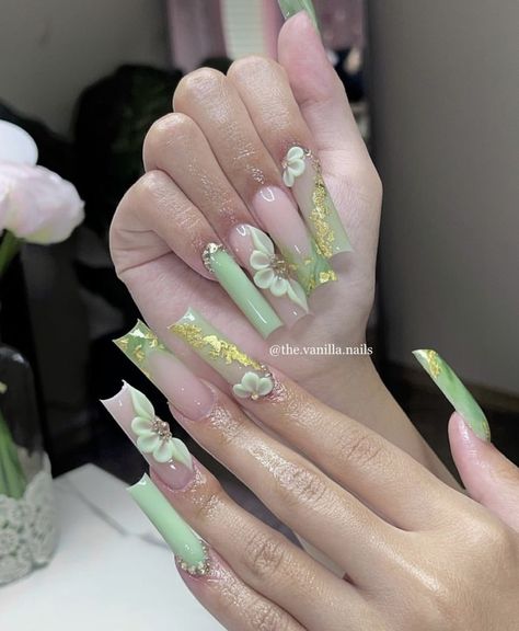 Cute Art Designs, Vanilla Nails, Champagne Nails, Quince Nails, Quinceanera Nails, Green Acrylic Nails, Long Acrylic Nail Designs, Glow Nails, Long Acrylic Nails Coffin