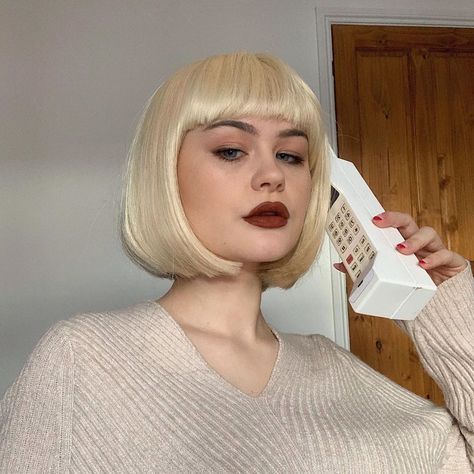 3,543 Likes, 30 Comments - ellie addis (@ellieaddis) on Instagram: “do you like scary movies? 🔪🖤” Blonde Hair Costumes, Ellie Addis, Short Blonde Bobs, Short Grey Hair, Short Blonde, Blonde Bobs, Short Blonde Hair, Anime Tattoos, Grey Hair