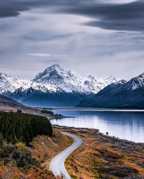 Mount Cook mood 🏔 looking forward to heading back to the mountains late next week .. not sure I’ll actually be visiting this one on this… Aoraki Mount Cook, Mount Cook, New Zealand Landscape, To The Mountains, New Zealand Travel, Epic Journey, Next Week, Looking Forward, Beautiful Views