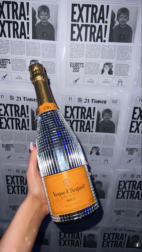 Disco Champagne Bottle, Disco Champagne, Party Inspo, Photoshoot Inspo, Wedding Vibes, Night Cap, Grad Party, Grad Parties, Champagne Bottle